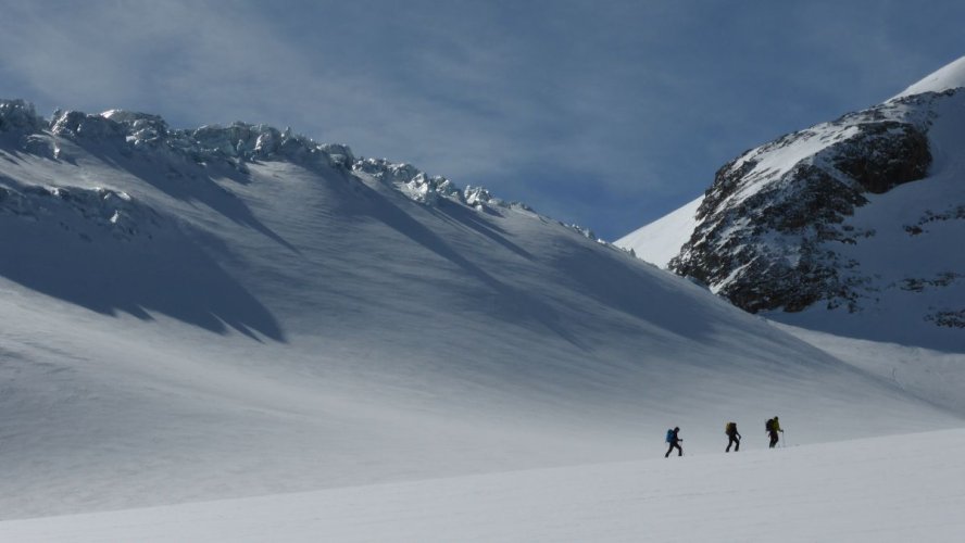 Ski de randonnée dans le Dammastock (Süstenhorn)