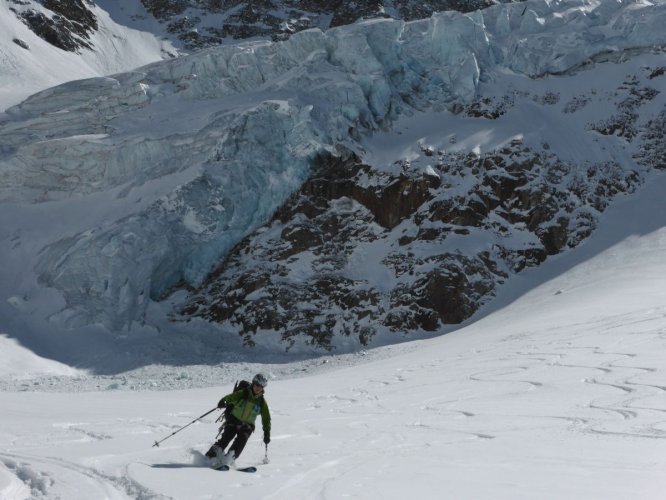 Sous les séracs du Steigletscher - Dammastock