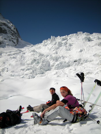 Vallée Blanche au printemps : la pause à la Salle à Manger