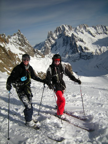 Dans les pentes du Rognon pendant la descente de la Vallée Blanche à ski