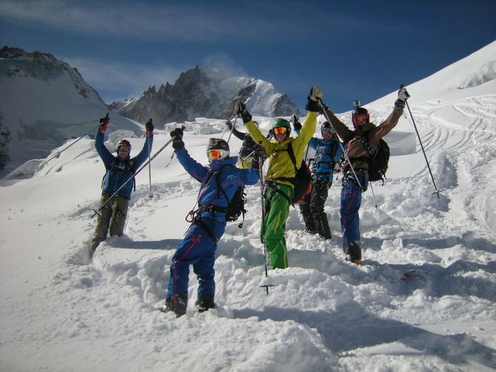 Le Crazy Norvegian Team sur la Vallée Blanche