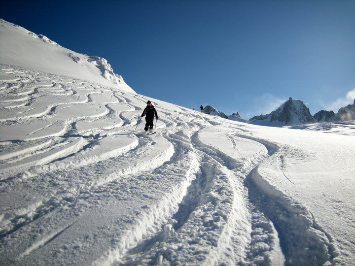 Descente du glacier de la Vierge et de la Vallée Noire