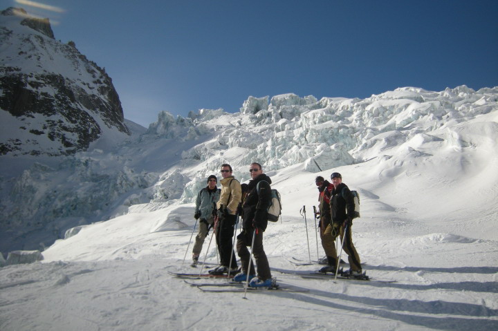 Sous les séracs du Géant