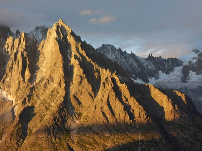 Le Moine depuis l'Envers des Aiguilles