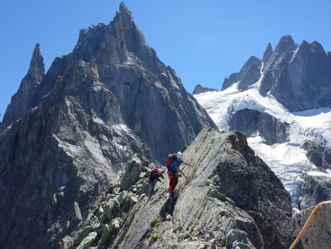 Sur la traversée des Petits Charmoz