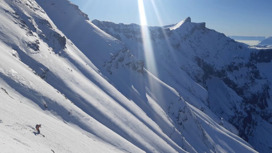 Ski engagé versant Nord du Joly