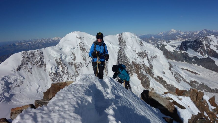 Sur les arêtes de la pointe Dufour