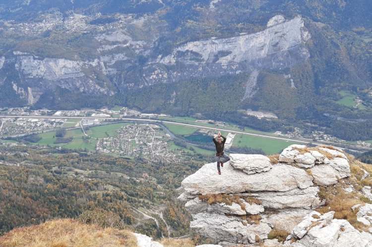 En montant à la pointe d'Areu dominant Magland