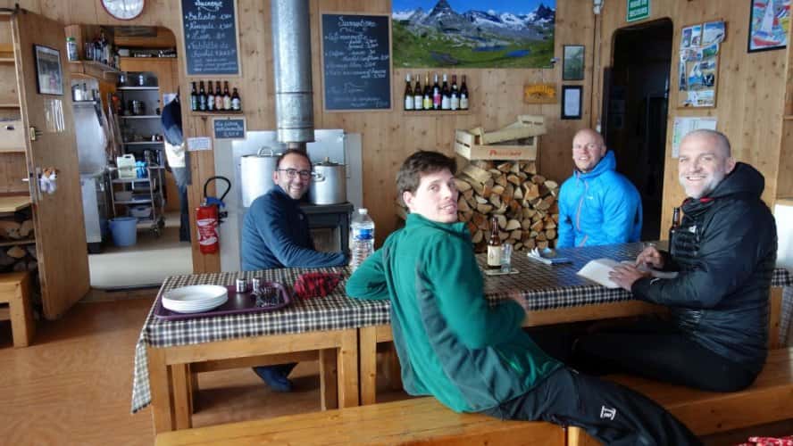 Ski de randonnée avec un guide, de l'initiation aux raids