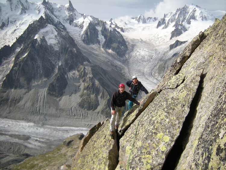 derniers passages sur l'arête sud du Moine avant le sommet