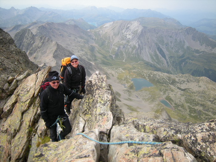 Sur l'arête sommitale du Mont-Tondu