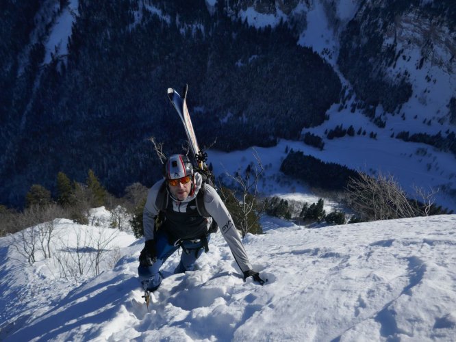 La châle sur l'arête intermédiaire