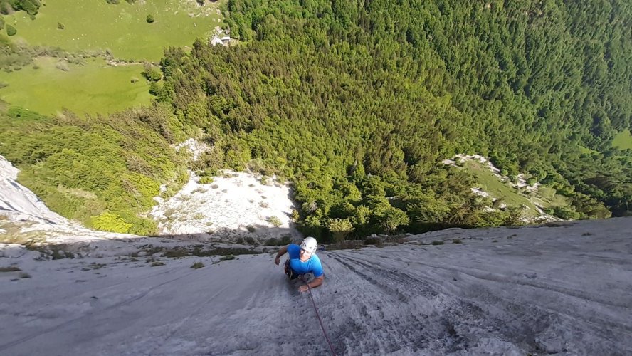 Escalade en dalles à la Rosière et ses fameuses cannelures